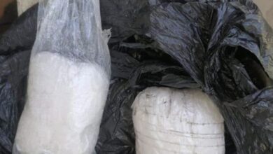 انجاز شرطي.. ضبط اجنبي بحوزته كيس مخدر الكرستال