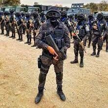 قتل زوجته وصديقها أمام المارة